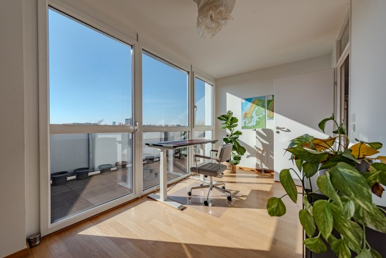 Aigner Immobilien GmbH - Immobilienangebot - 80797 München - Schwabing - Dachgeschosswohnung - Über den Dächern Schwabings: Lichtdurchflutete Wohnung mit zwei Dachterrassen