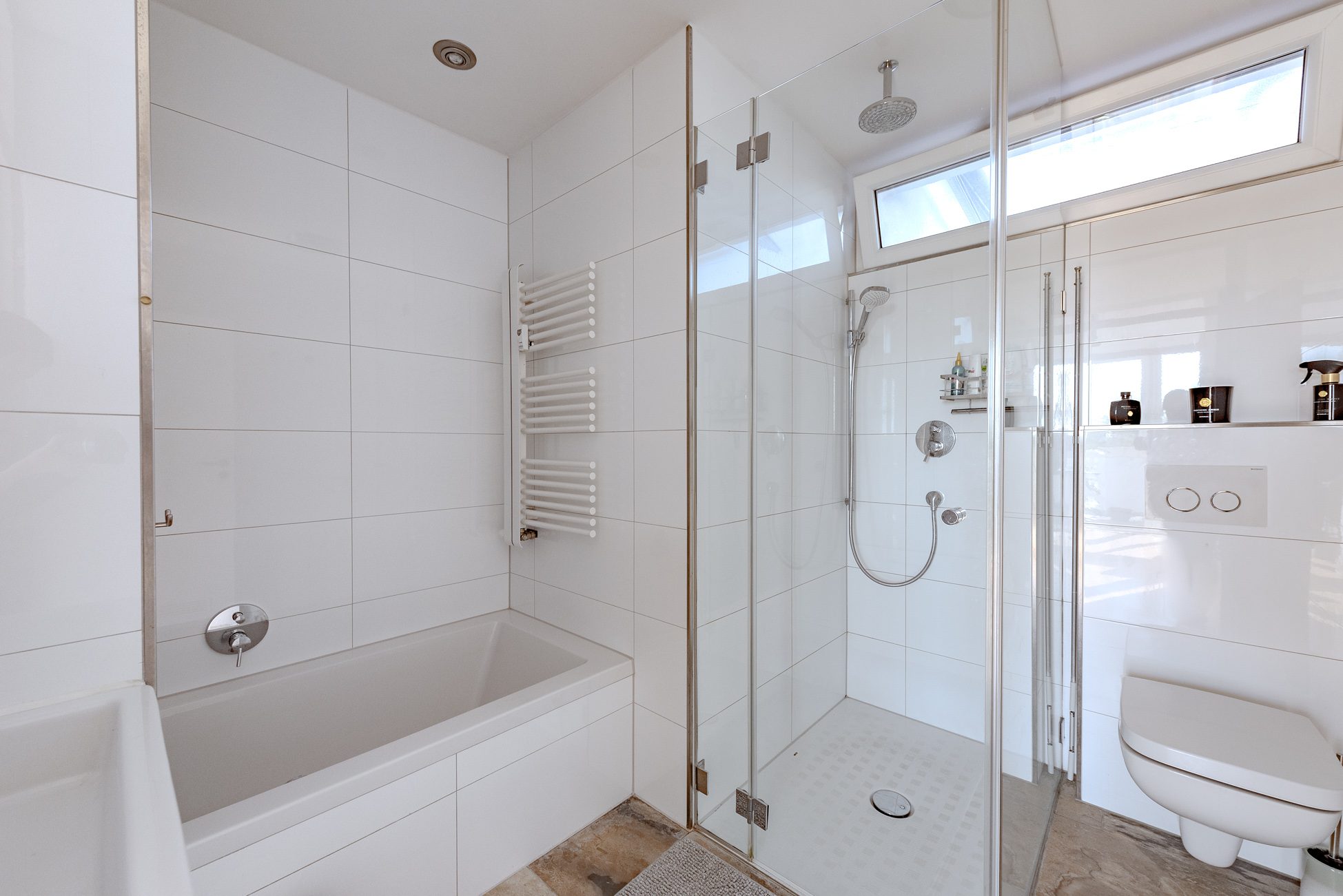 Aigner Immobilien GmbH - Immobilienangebot - 80797 München - Schwabing - Dachgeschosswohnung - Über den Dächern Schwabings: Lichtdurchflutete Wohnung mit zwei Dachterrassen