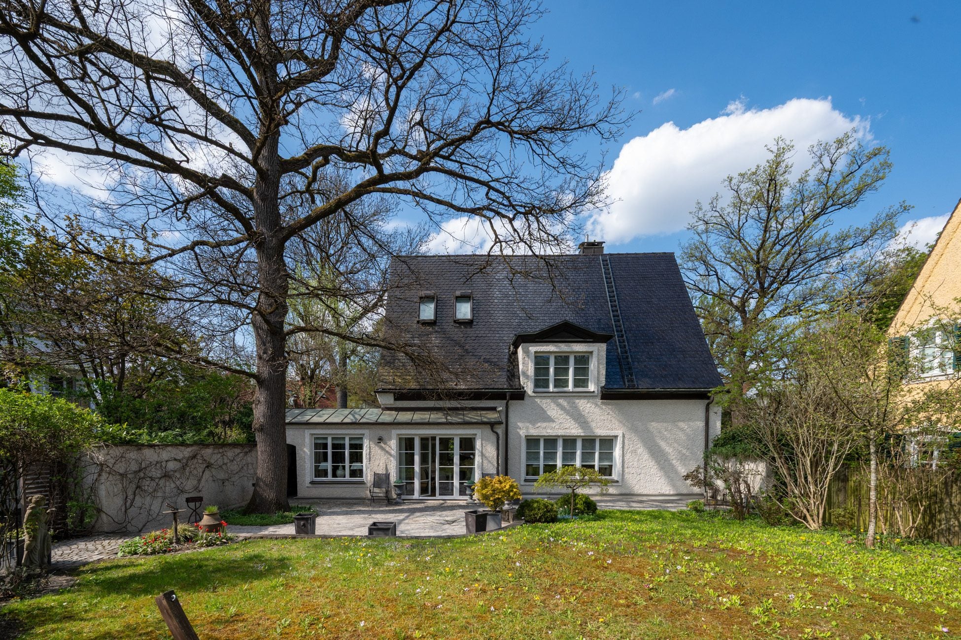 Aigner Immobilien GmbH - Immobilienangebot - 80639 München - Nymphenburg - Einfamilienhaus - Denkmalgeschützte Rarität nahe Schloss Nymphenburg