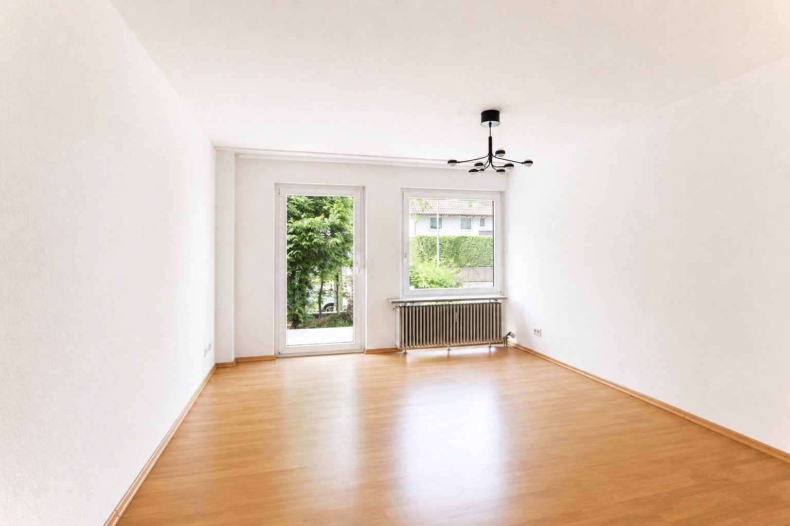 Aigner Immobilien GmbH - Immobilienangebot - 81245 München - Pasing - Erdgeschosswohnung - Sonnenplatz in Obermenzing: 1,5 Zimmer mit Garten & S/W-Terrasse
