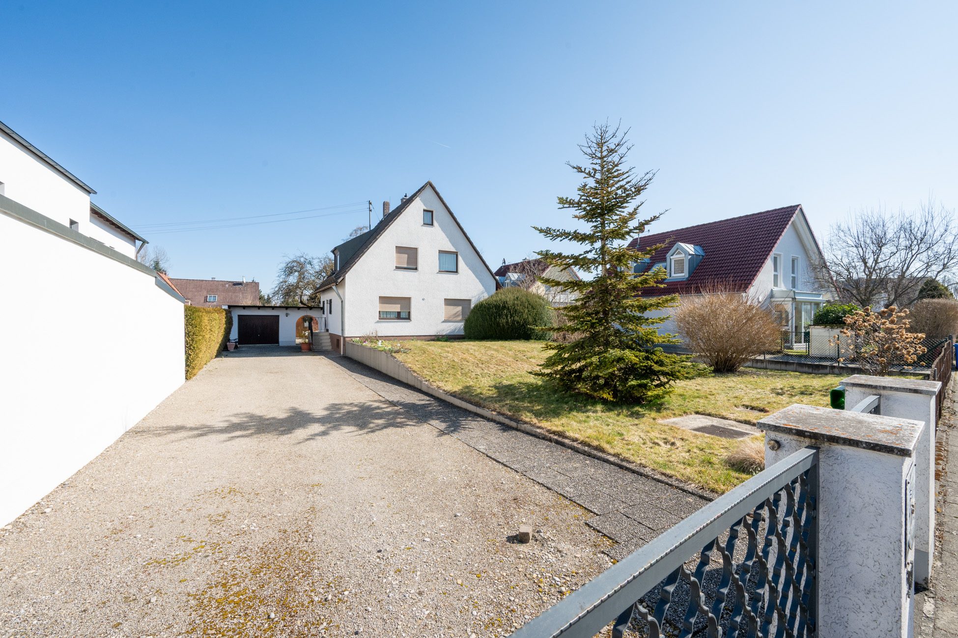 Aigner Immobilien GmbH - Immobilienangebot - 82178 Puchheim - Puchheim - Baugrund für Ein- / Zweifamilienhäuser - Kompaktes Baugrundstück für ein Einfamilienhaus in familienfreundlicher Lage!