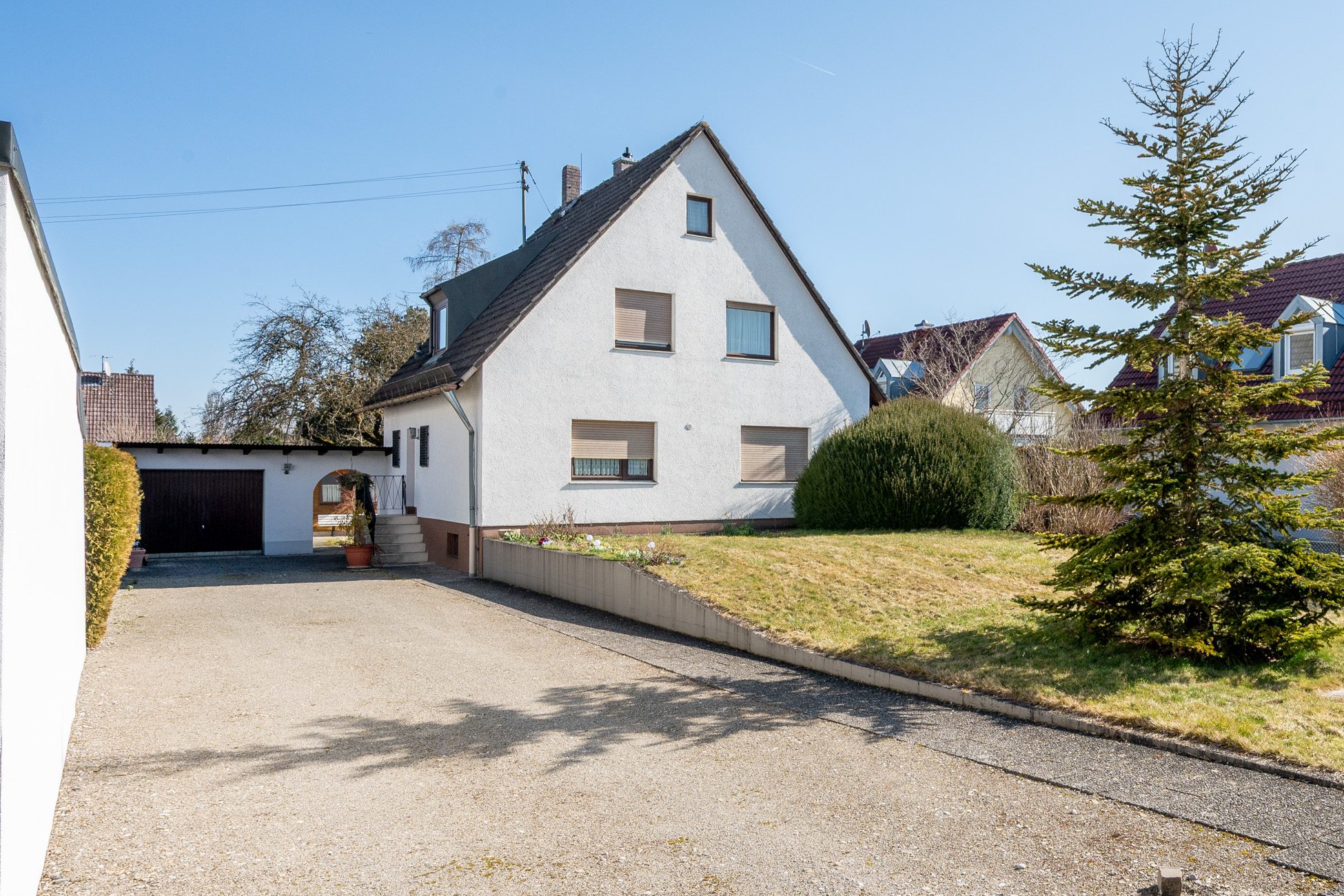 Aigner Immobilien GmbH - Immobilienangebot - 82178 Puchheim - Puchheim - Baugrund für Ein- / Zweifamilienhäuser - Kompaktes Baugrundstück für ein Einfamilienhaus in familienfreundlicher Lage!