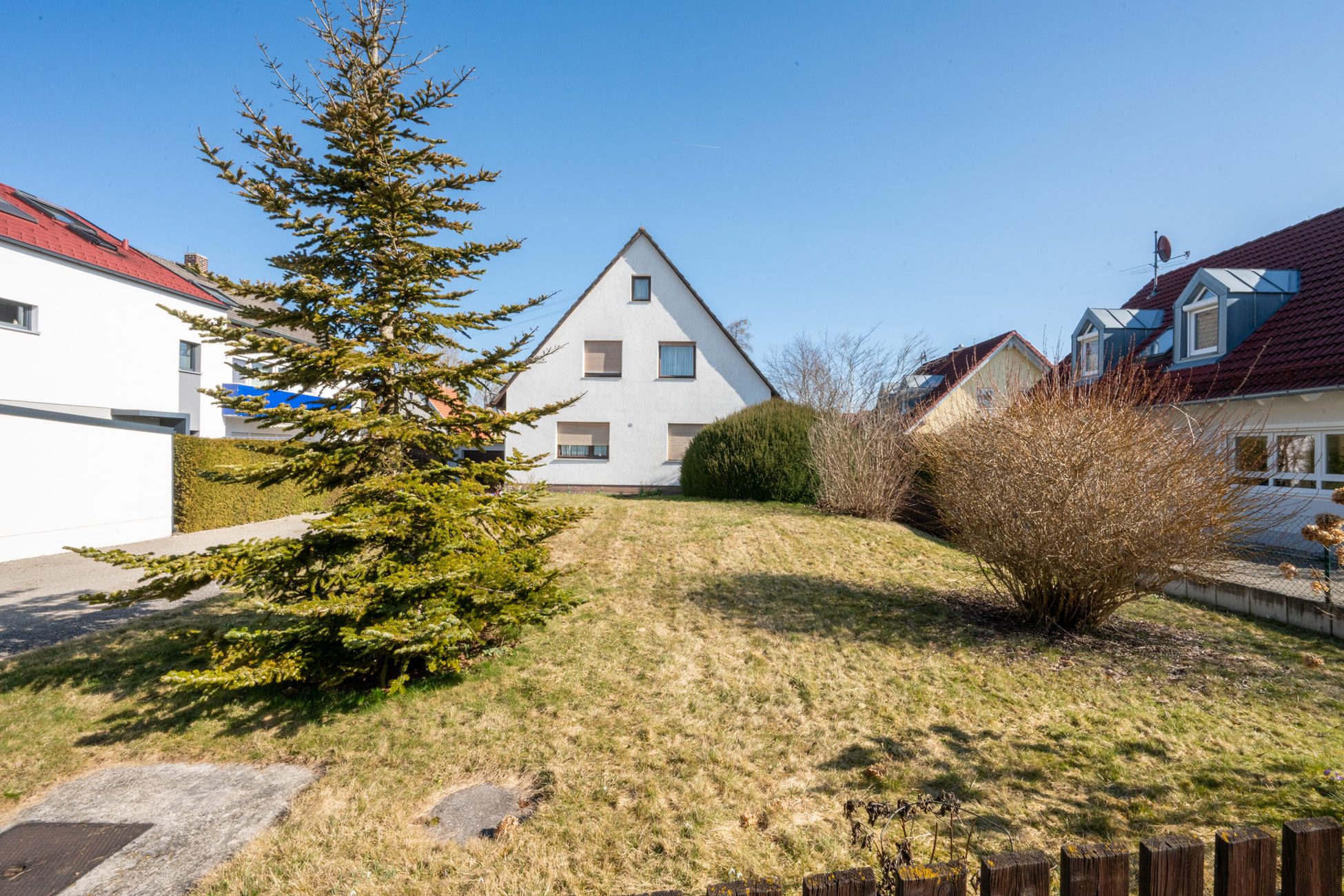 Aigner Immobilien GmbH - Immobilienangebot - 82178 Puchheim - Puchheim - Baugrund für Ein- / Zweifamilienhäuser - Kompaktes Baugrundstück für ein Einfamilienhaus in familienfreundlicher Lage!