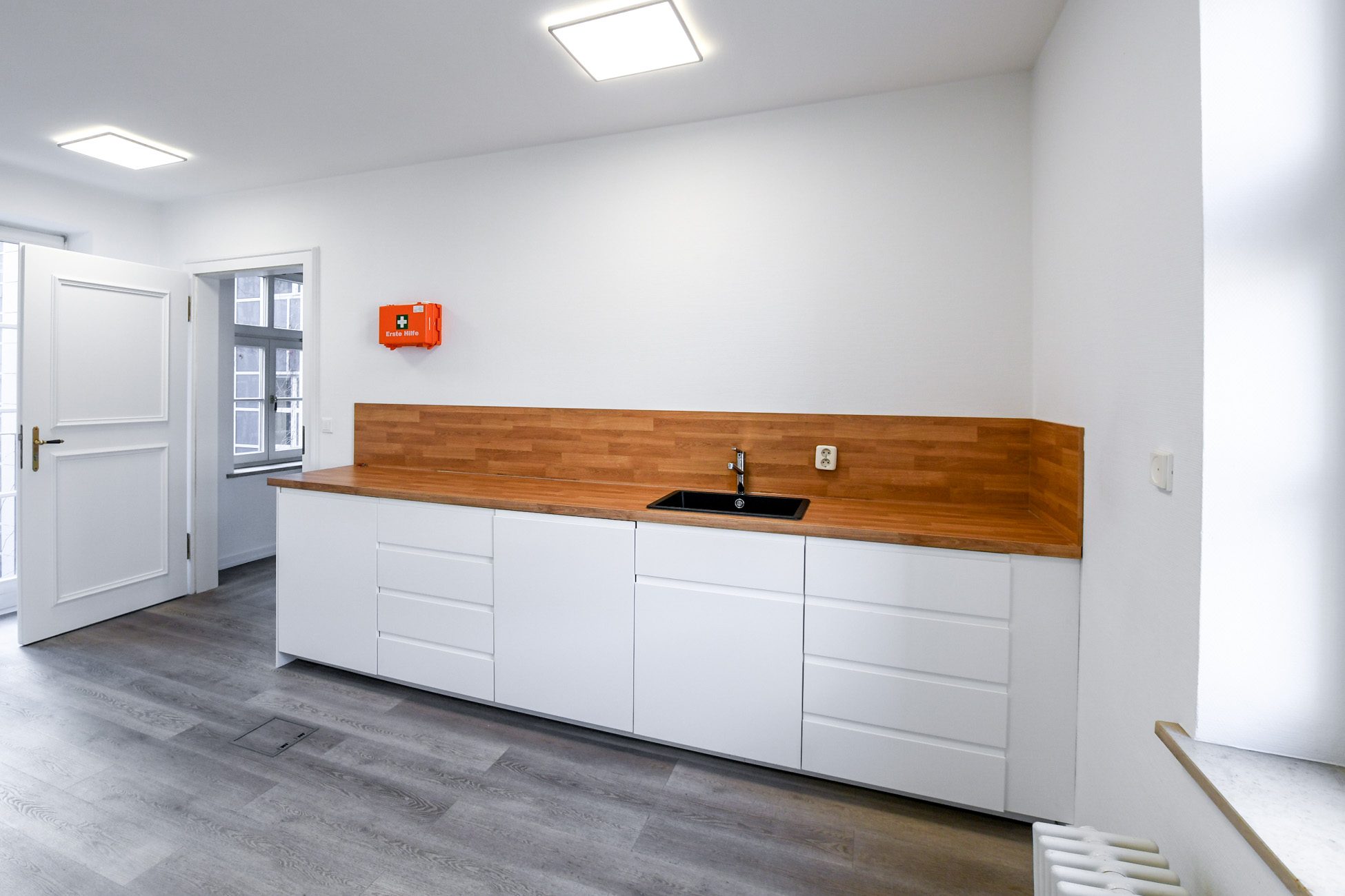 004LangTeeküche Aigner Immobilien GmbH - Immobilienangebot - 80335 München - Maxvorstadt - Büro - Maxvorstadt - Provisionsfrei - Repräsentative Gewerbefläche mit Altbaucharme