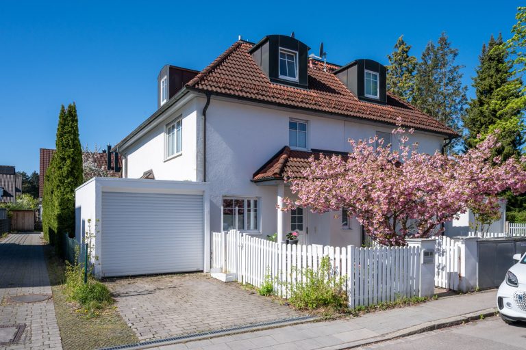 Aigner Immobilien GmbH - Immobilienangebot - 81475 München - Forstenried - Doppelhaushälfte - Familienfreundlich wohnen - Naturnah Leben!