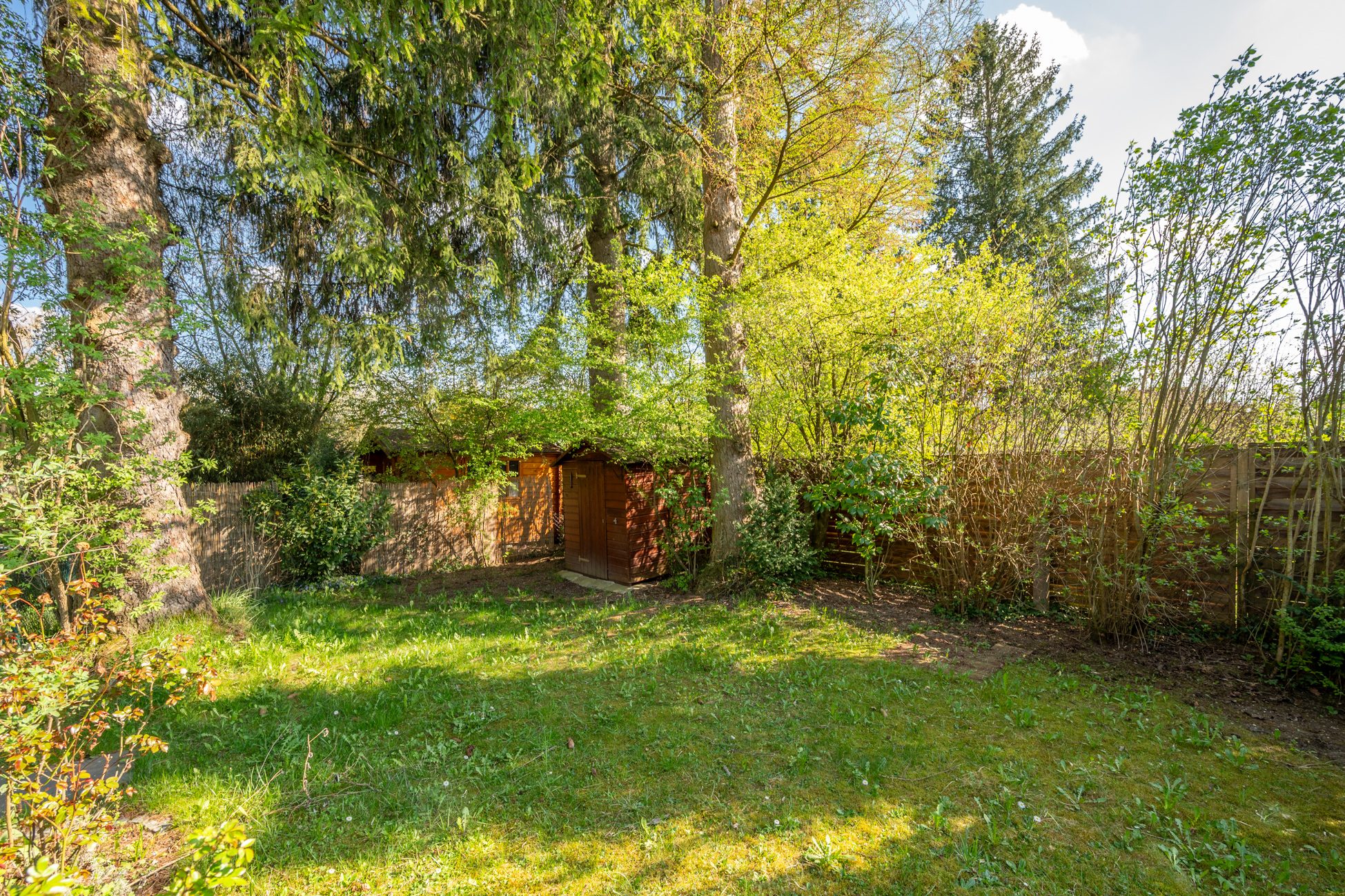 010LangEigener Gartenanteil Aigner Immobilien GmbH - Immobilienangebot - 81249 München - Lochhausen - Etagenwohnung - Traumhafte 3-Zimmer-Wohnung mit eigenem Gartenanteil