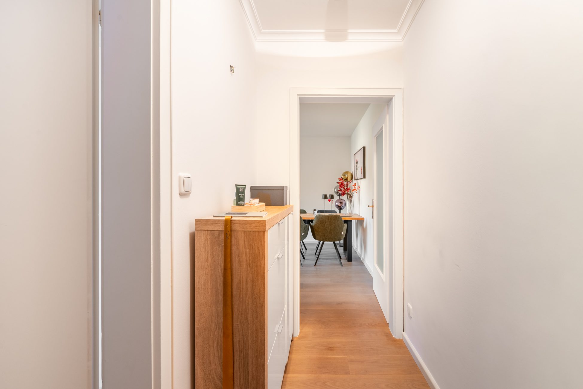 Aigner Immobilien GmbH - Immobilienangebot - 80638 München - Nymphenburg - Dachgeschosswohnung - Rarität in Bestlage: Charmante Erbpacht-Dachgeschosswohnung am Nymphenburger Schlosskanal