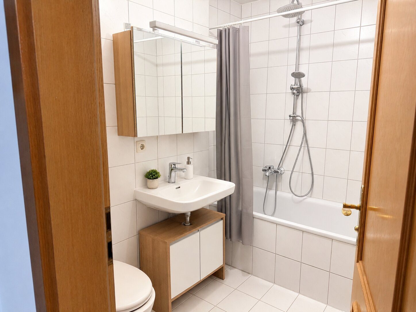 Aigner Immobilien GmbH - Immobilienangebot - 80999 München - Untermenzing - Etagenwohnung - Helle 2-Zimmer-Wohnung mit Südbalkon in gepflegtem Zustand