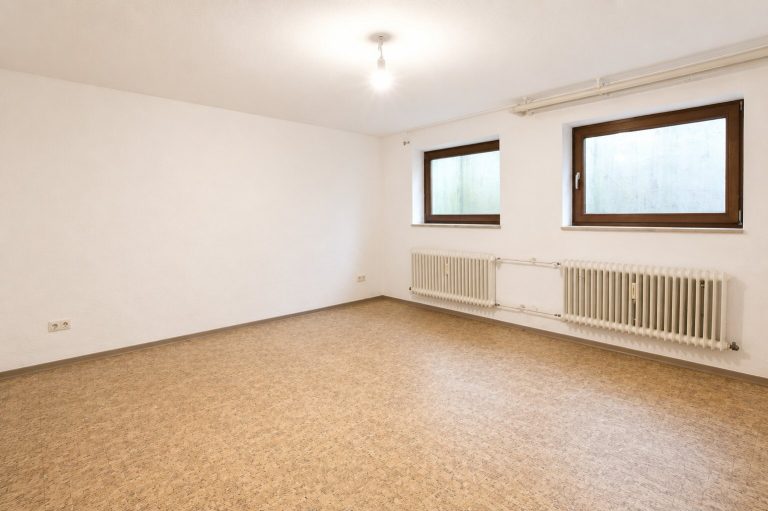 Aigner Immobilien GmbH - Immobilienangebot - 81247 München - Obermenzing - Erdgeschosswohnung - Großzügige Erdgeschosswohnung mit umlaufendem Privatgarten und direktem Hobbyraumzugang