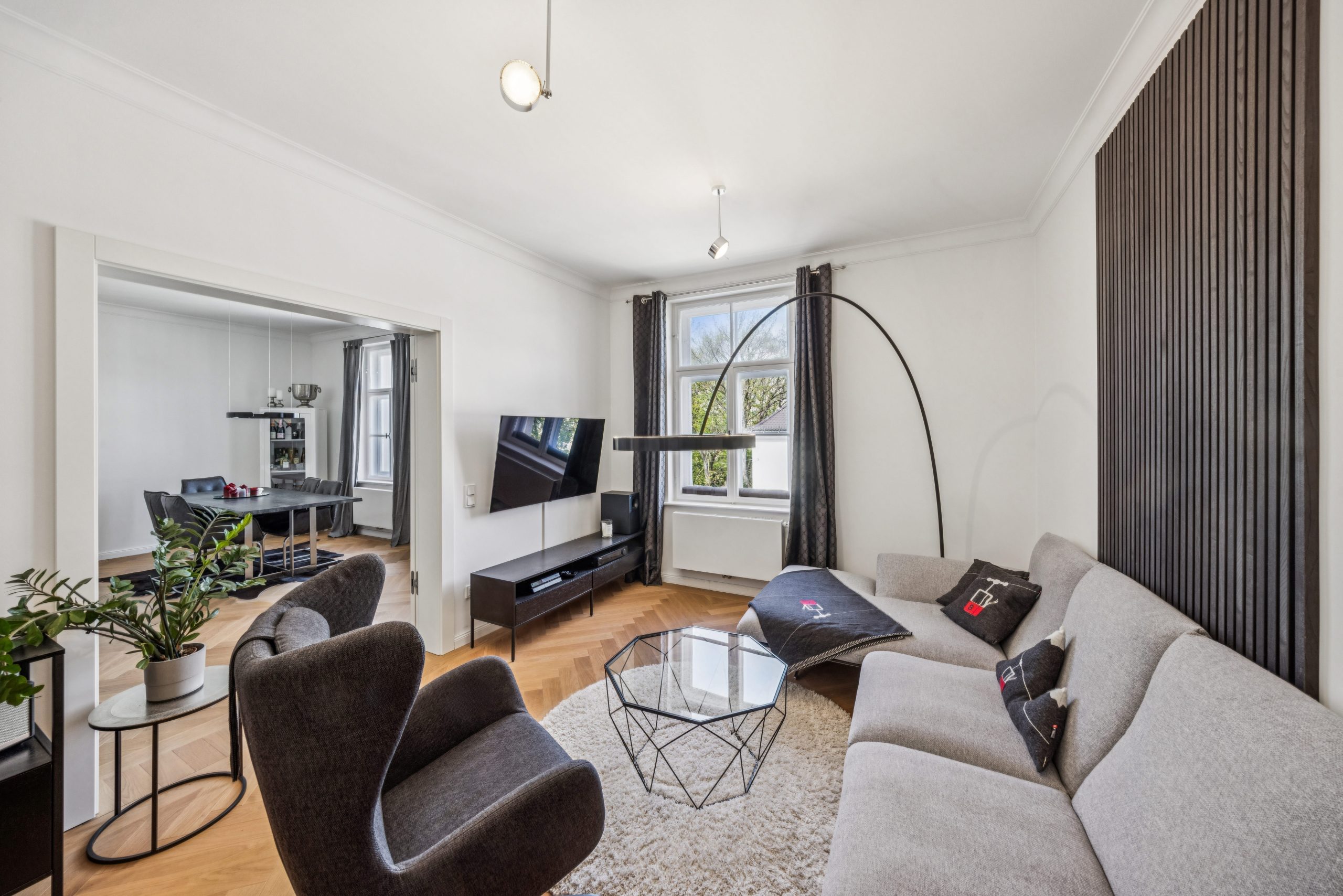 Aigner Immobilien GmbH - Immobilienangebot - 80634 München - Neuhausen - Etagenwohnung - Wohnkomfort auf höchstem Niveau – Hochwertig sanierte Altbauwohnung in begehrter Lage