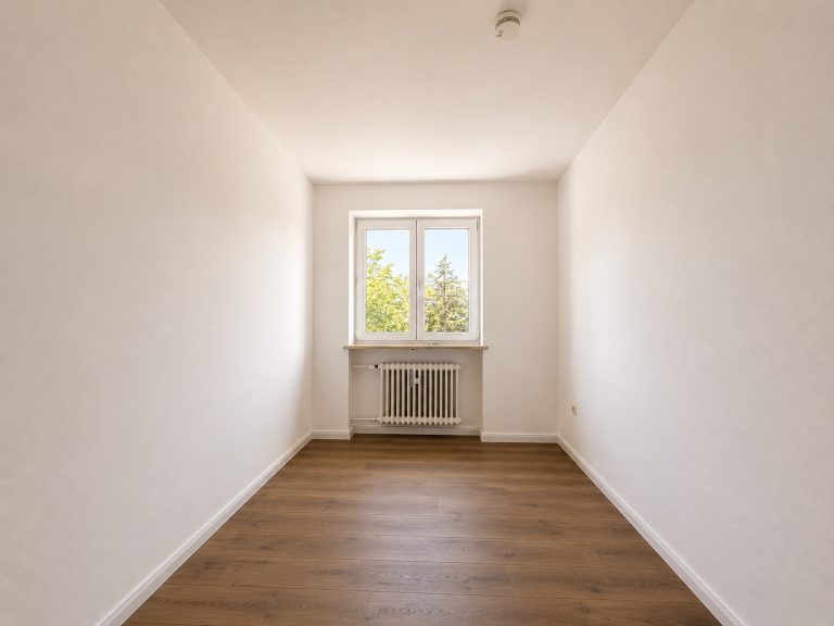 Aigner Immobilien GmbH - Immobilienangebot - 80992 München - Moosach - Dachgeschosswohnung - Helle 3-Zimmer-Dachgeschosswohnung in beliebter Lage Moosachs
