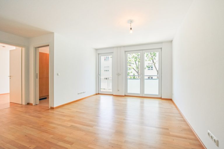 Aigner Immobilien GmbH - Immobilienangebot - 81373 München - Westpark - Etagenwohnung - Charmante 2-Zimmer-Wohnung in Sendling-Westpark mit sonnigem Westbalkon