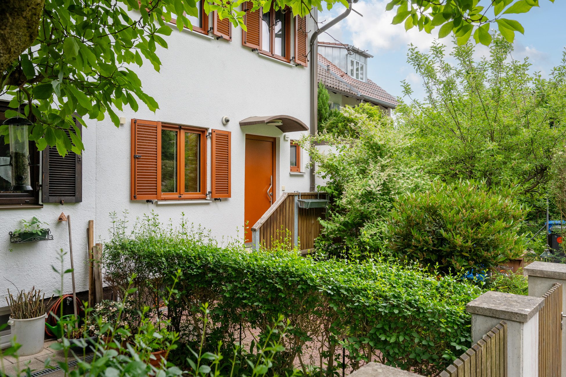 Aigner Immobilien GmbH - Immobilienangebot - 81735 München - Perlach - Reihenmittelhaus - Stilvoll modernisiertes Reihenmittelhaus mit Südwest-Garten und Dachterrasse