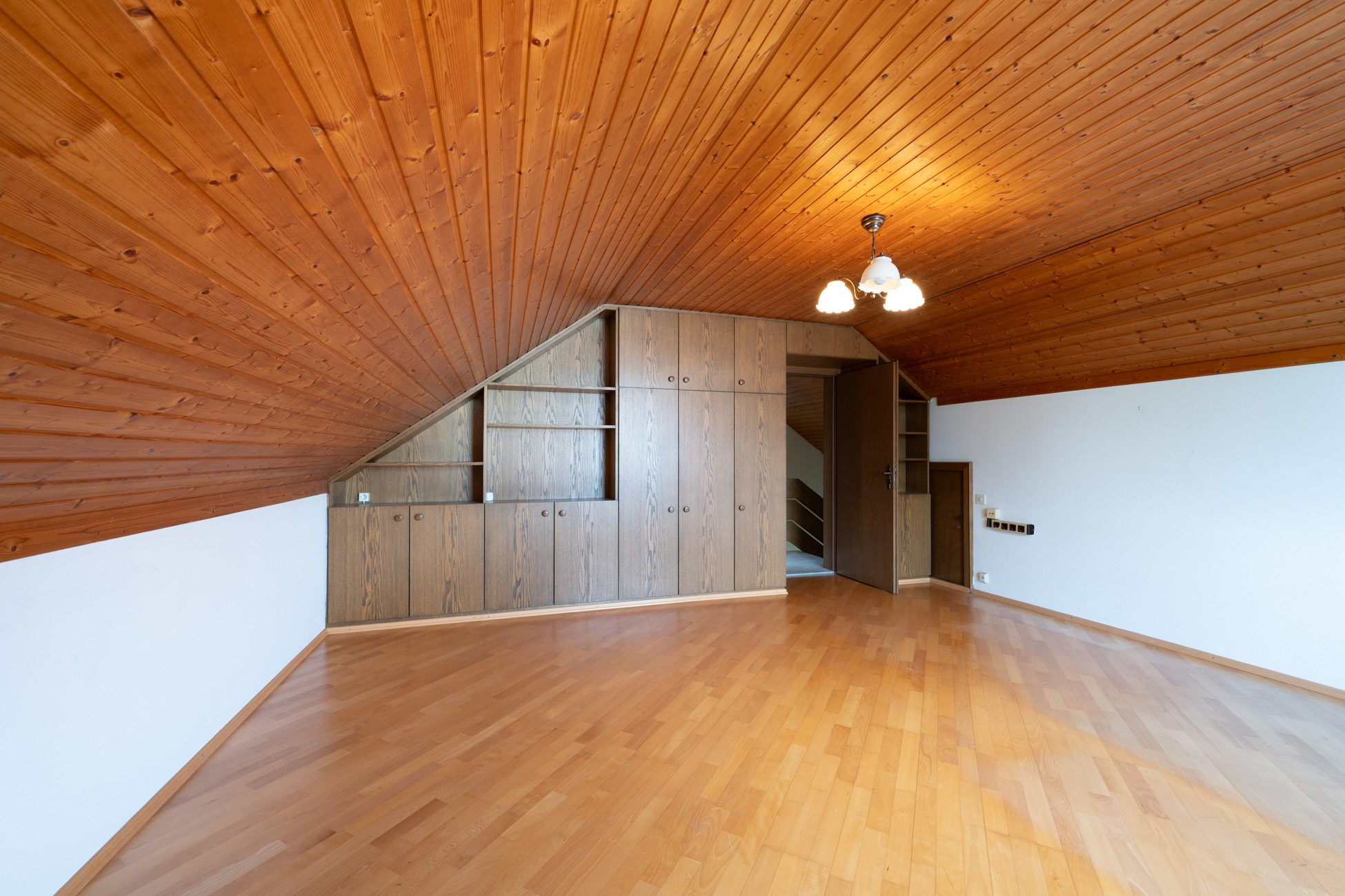 014LangDachgeschoss_Rueckgebaeude Aigner Immobilien GmbH - Immobilienangebot - 85221 Dachau - Dachau-Stadt - Häuser - Vielseitiges Wohn- und Geschäftshaus mit separaten Einheiten