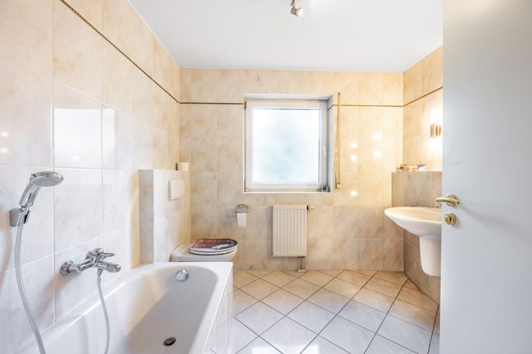 Aigner Immobilien GmbH - Immobilienangebot - 81379 München - Obersendling - Doppelhaushälfte - Ruhige Doppelhaushälfte mit ca. 145 m² Wohn-/Nutzfläche in familienfreundlicher Lage nahe Südpark