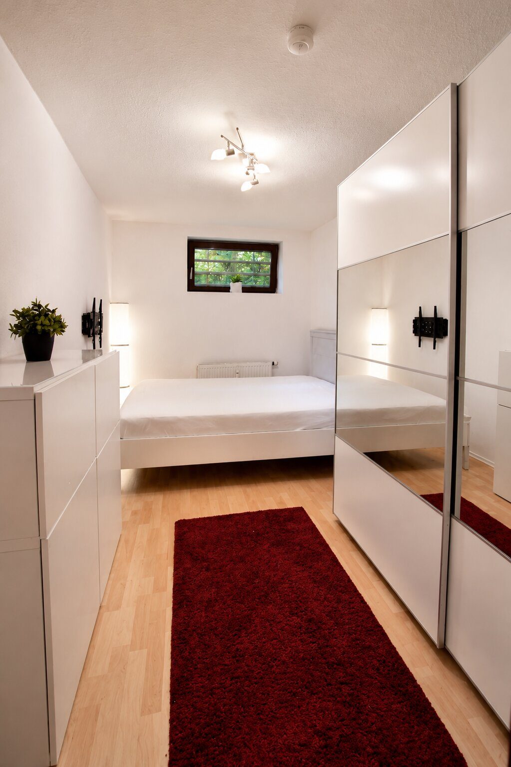 Aigner Immobilien GmbH - Immobilienangebot - 80807 München - Milbertshofen - Hochparterre - Wohnen auf zwei Ebenen - Charmante 3-Zimmer-Wohnung mit ruhigem Innenhofbalkon