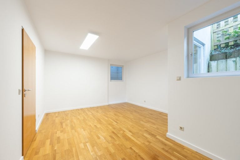 Aigner Immobilien GmbH - Immobilienangebot - 81245 München - Obermenzing - Erdgeschosswohnung - Villenkolonie I: Exklusive 3-Zimmer-Erdgeschosswohnung in begehrter Villenlage