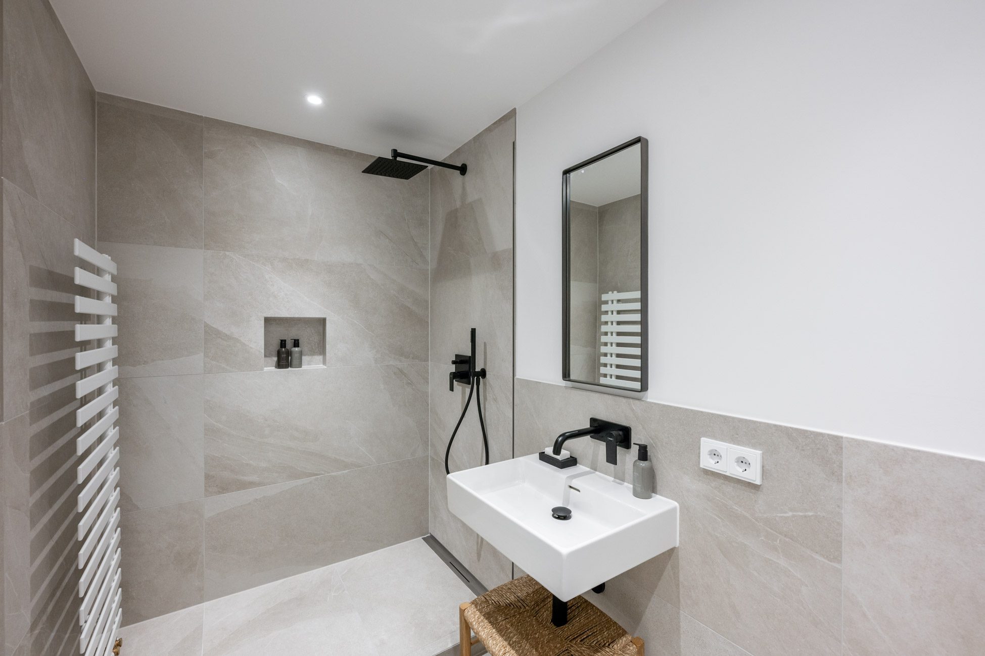 Aigner Immobilien GmbH - Immobilienangebot - 81479 München - Solln - Etagenwohnung - Exklusives Wohnen mit Stil: Luxussanierte Etagenwohnung auf höchstem Niveau