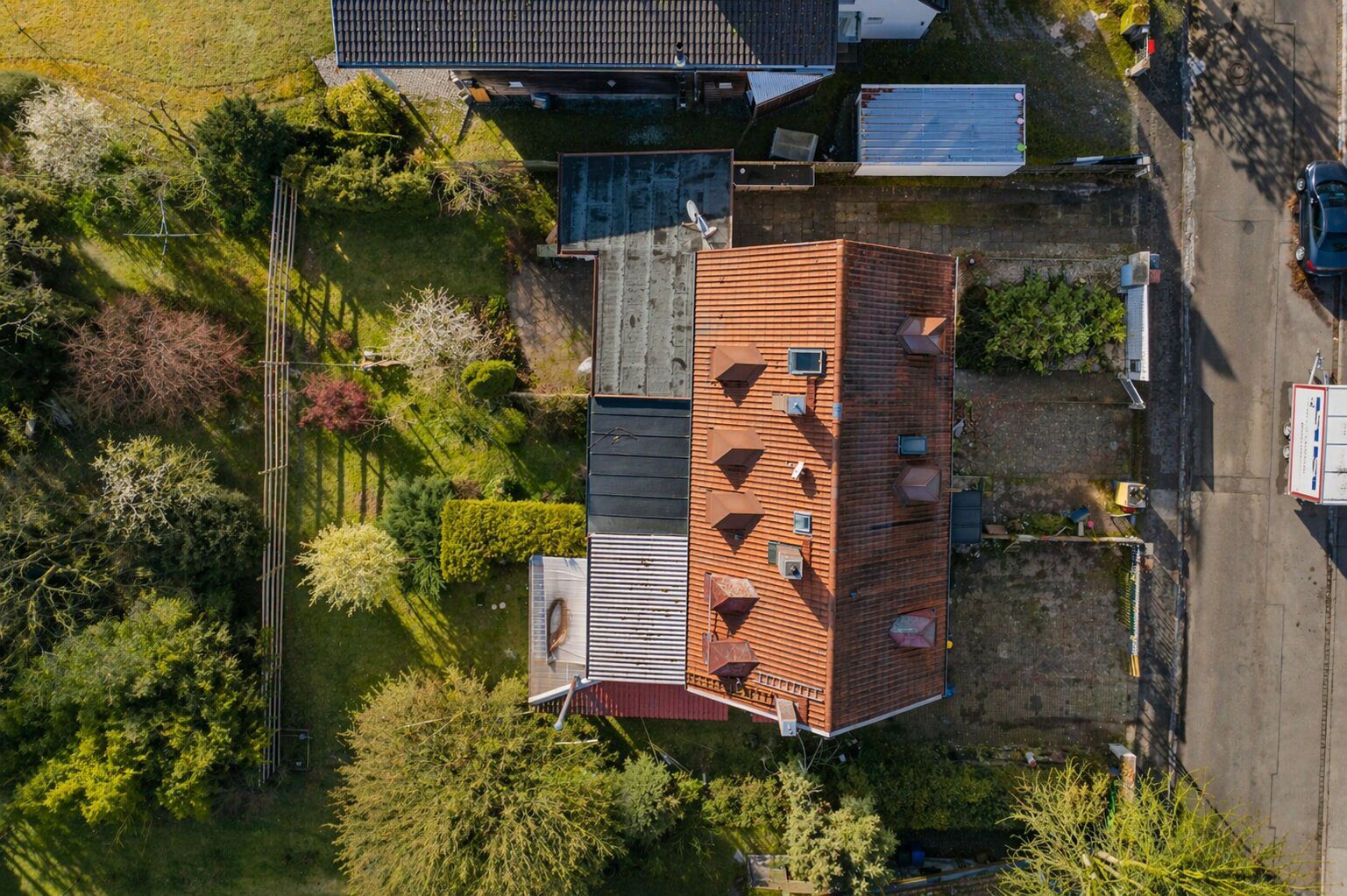 Aigner Immobilien GmbH - Immobilienangebot - 82166 Gräfelfing - Gräfelfing - Baugrund für Ein- / Zweifamilienhäuser - Verwirklichen Sie Ihren Wohntraum-Sonniges Baugrundstück in Gräfelfing mit Bauvorbescheid!