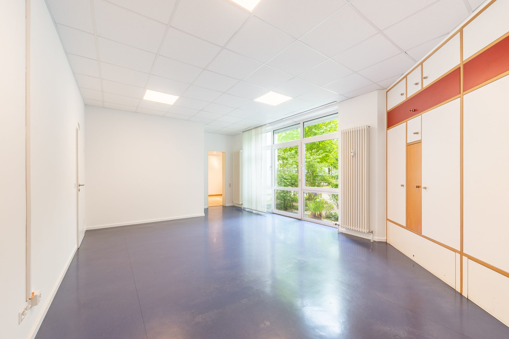 Aigner Immobilien GmbH - Immobilienangebot - 80937 München - Freimann - Büro - Großzügige, zeitnah bezugsfreie Erdgeschoss-Gewerbeeinheit in ruhiger Lage