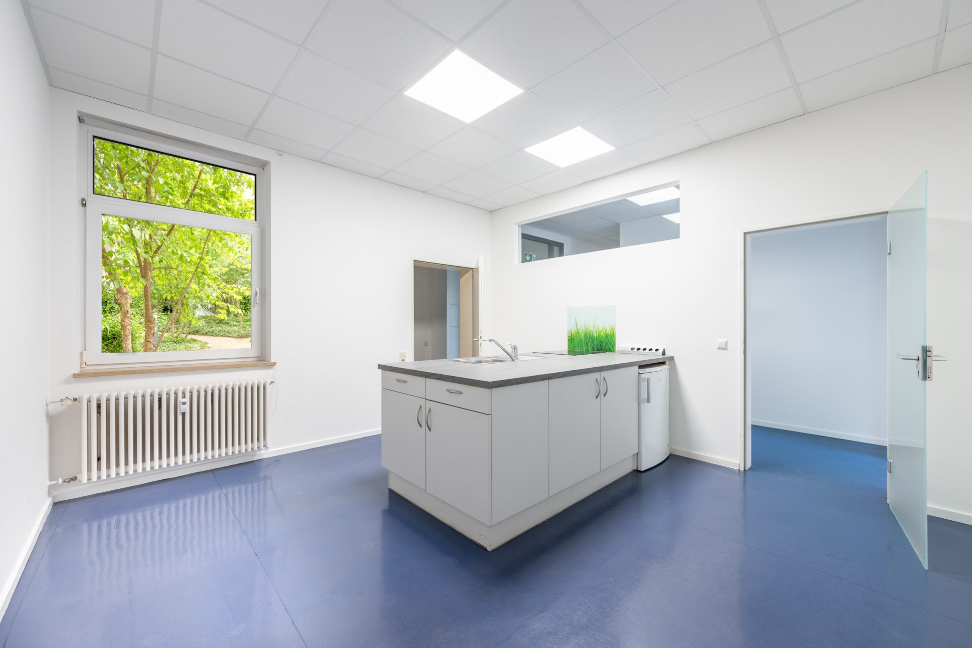 Aigner Immobilien GmbH - Immobilienangebot - 80937 München - Freimann - Büro - Großzügige, zeitnah bezugsfreie Erdgeschoss-Gewerbeeinheit in ruhiger Lage
