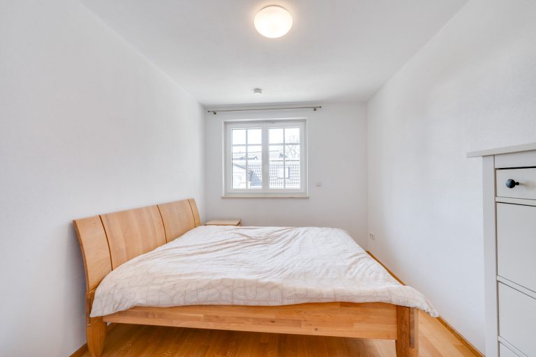Aigner Immobilien GmbH - Immobilienangebot - 81479 München - Solln - Etagenwohnung - Bezugsfreie und moderne 3-Zimmer-Wohnung mit Westbalkon im begehrten Stadteil Solln