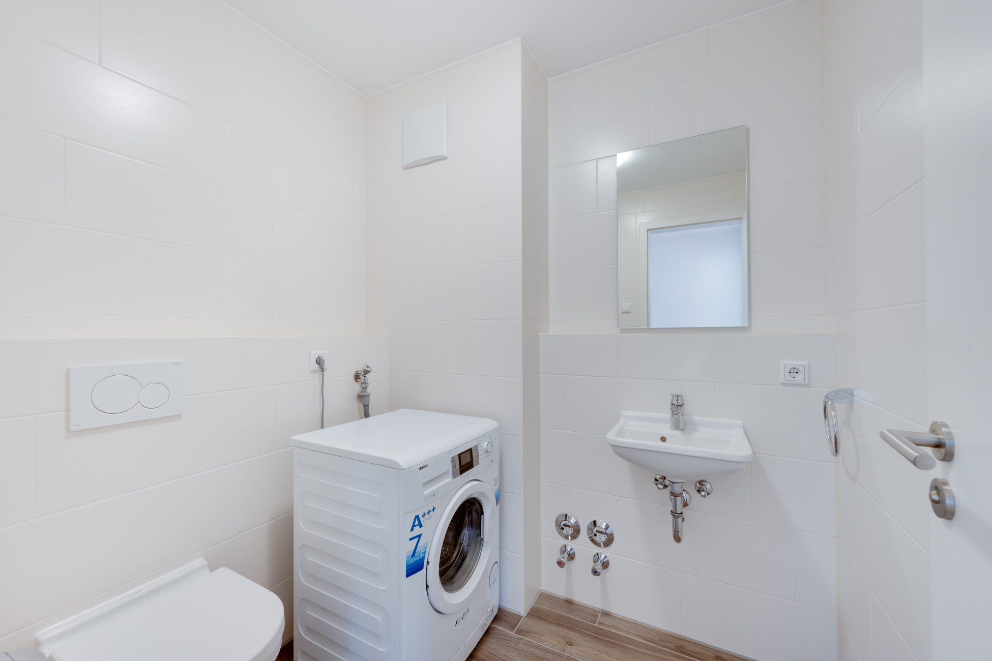 Aigner Immobilien GmbH - Immobilienangebot - 81479 München - Solln - Etagenwohnung - Bezugsfreie und moderne 3-Zimmer-Wohnung mit Westbalkon im begehrten Stadteil Solln