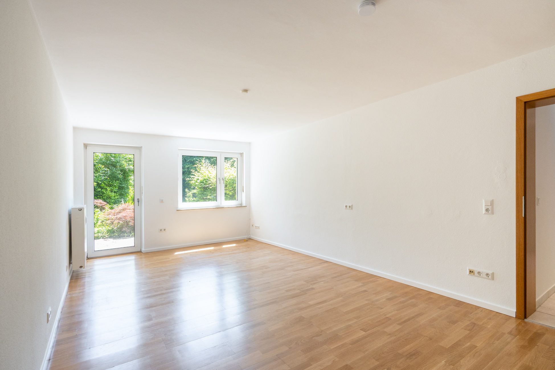 Aigner Immobilien GmbH - Immobilienangebot - 81677 München - Bogenhausen - Erdgeschosswohnung - Gartenliebhaber aufgepasst: 3-Zimmer-Erdgeschosswohnung mit Blick ins Grüne