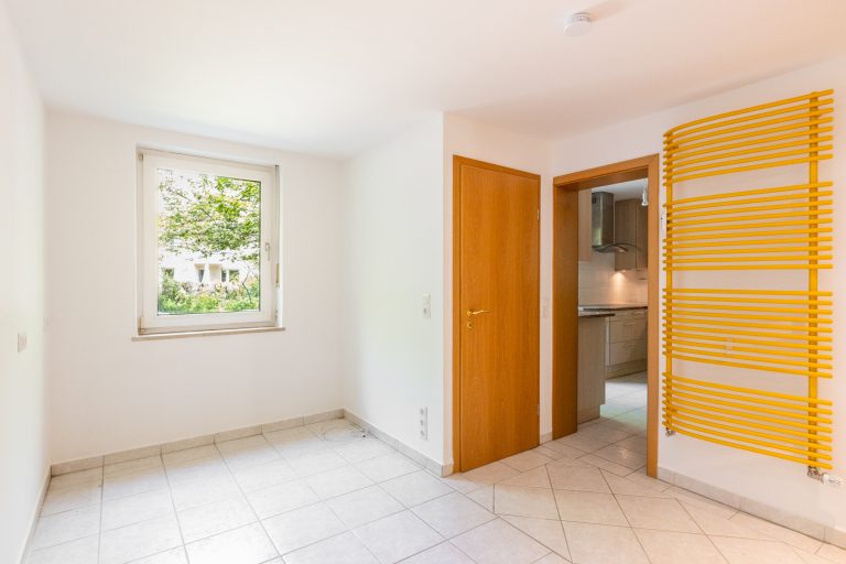 Aigner Immobilien GmbH - Immobilienangebot - 81677 München - Bogenhausen - Erdgeschosswohnung - Gartenliebhaber aufgepasst: 3-Zimmer-Erdgeschosswohnung mit Blick ins Grüne