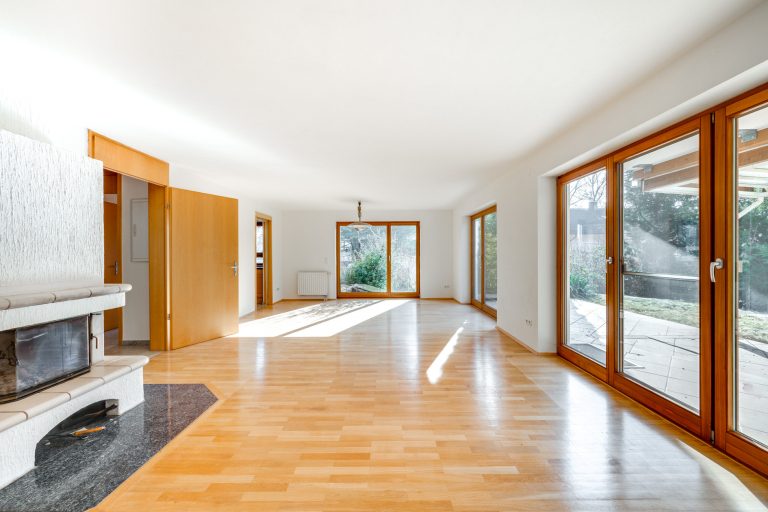Aigner Immobilien GmbH - Immobilienangebot - 82229 Seefeld - Seefeld/Hechendorf - Einfamilienhaus - Einfamilienhaus auf großzügigem Grundstück in Hechendorf