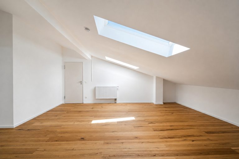 Aigner Immobilien GmbH - Immobilienangebot - 80637 München - Neuhausen - Maisonettewohnung - Modernes Wohnen auf zwei Etagen: Helle 4-Zimmer-Maisonettewohnung mit Südost-Balkon