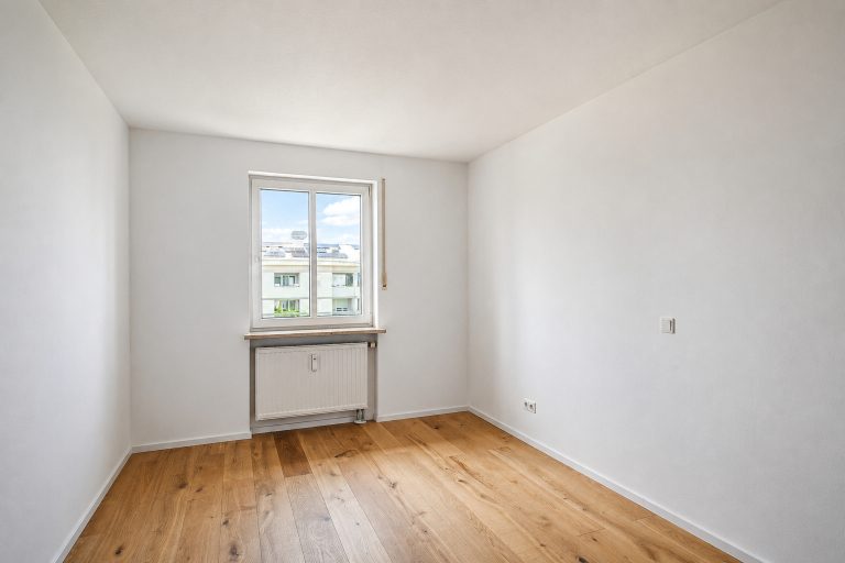 Aigner Immobilien GmbH - Immobilienangebot - 80637 München - Neuhausen - Maisonettewohnung - Modernes Wohnen auf zwei Etagen: Helle 4-Zimmer-Maisonettewohnung mit Südost-Balkon