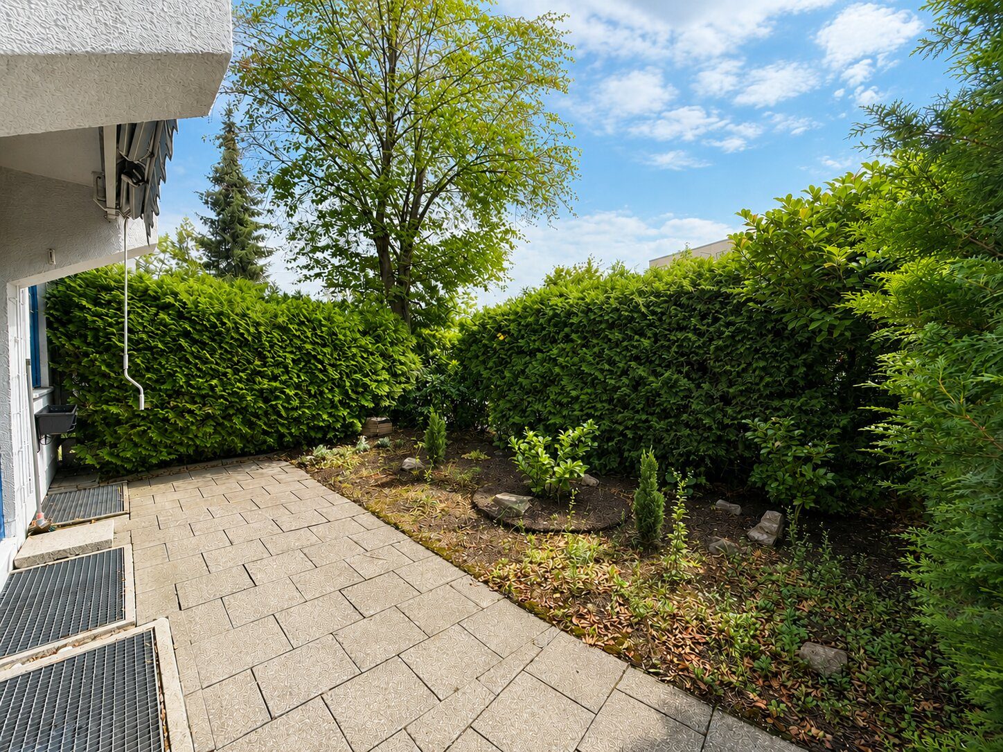 Aigner Immobilien GmbH - Immobilienangebot - 81245 München - Pasing - Erdgeschosswohnung - Zentral wohnen, draußen genießen – 1-Zimmer-Gartenwohnung in Pasing