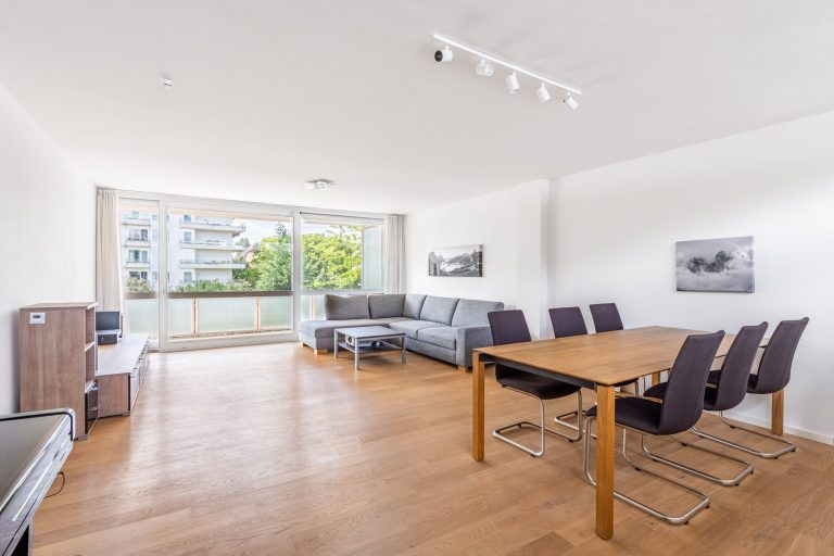 Aigner Immobilien GmbH - Immobilienangebot - 80802 München - Schwabing - Dachgeschosswohnung - Große und lichtdurchflutete 4-Zimmer-Wohnung am Englischen Garten