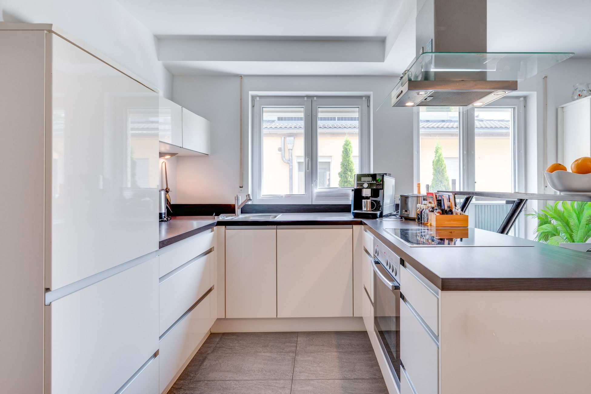Aigner Immobilien GmbH - Immobilienangebot - 82256 Fürstenfeldbruck - Fürstenfeldbruck-Stadt - Etagenwohnung - Modernes Wohnen mit sonnigem Balkon und offenem Wohnbereich in Fürstenfeldbruck