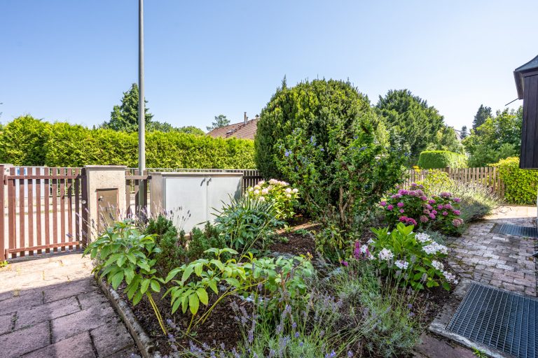 Aigner Immobilien GmbH - Immobilienangebot - 81477 München - Solln - Doppelhaushälfte - Ruhige Doppelhaushälfte mit Ausbau-Potenzial und idyllischen Süd-West-Garten