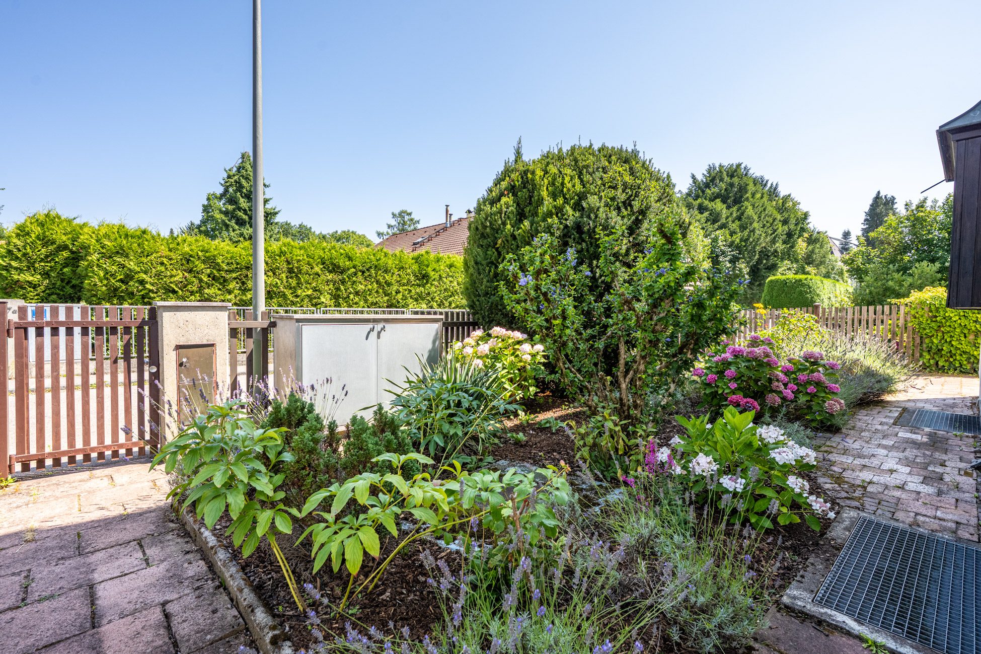 Aigner Immobilien GmbH - Immobilienangebot - 81477 München - Solln - Doppelhaushälfte - Ruhige Doppelhaushälfte mit Ausbau-Potenzial und idyllischen Süd-West-Garten
