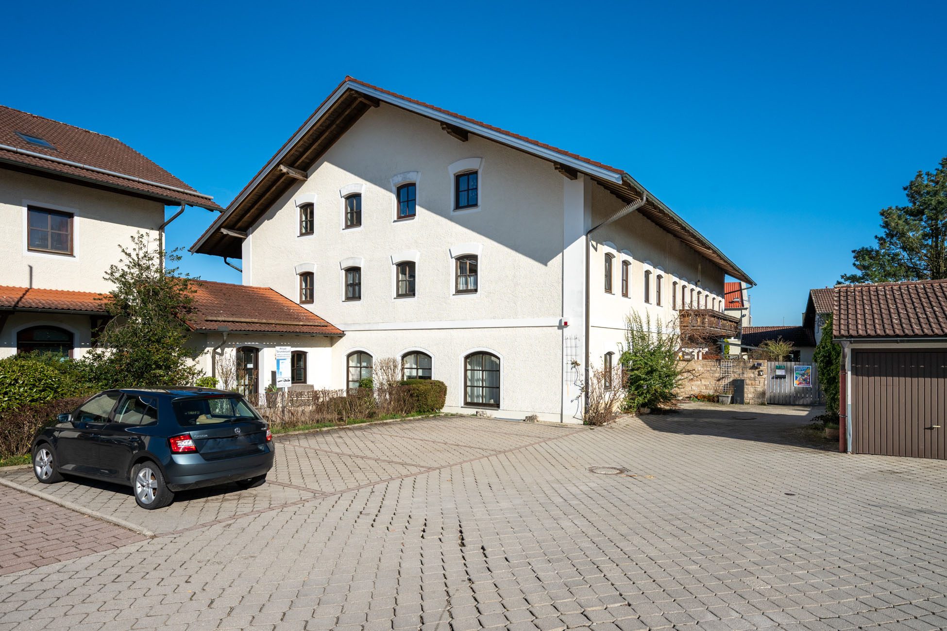 Aigner Immobilien GmbH - Immobilienangebot - 85643 Steinhöring - Steinhöring - Wohn-/Geschäftshaus (Invest.) - Großes Anwesen als Investment-Objekt in guter Vermietungslage in Steinhöring!