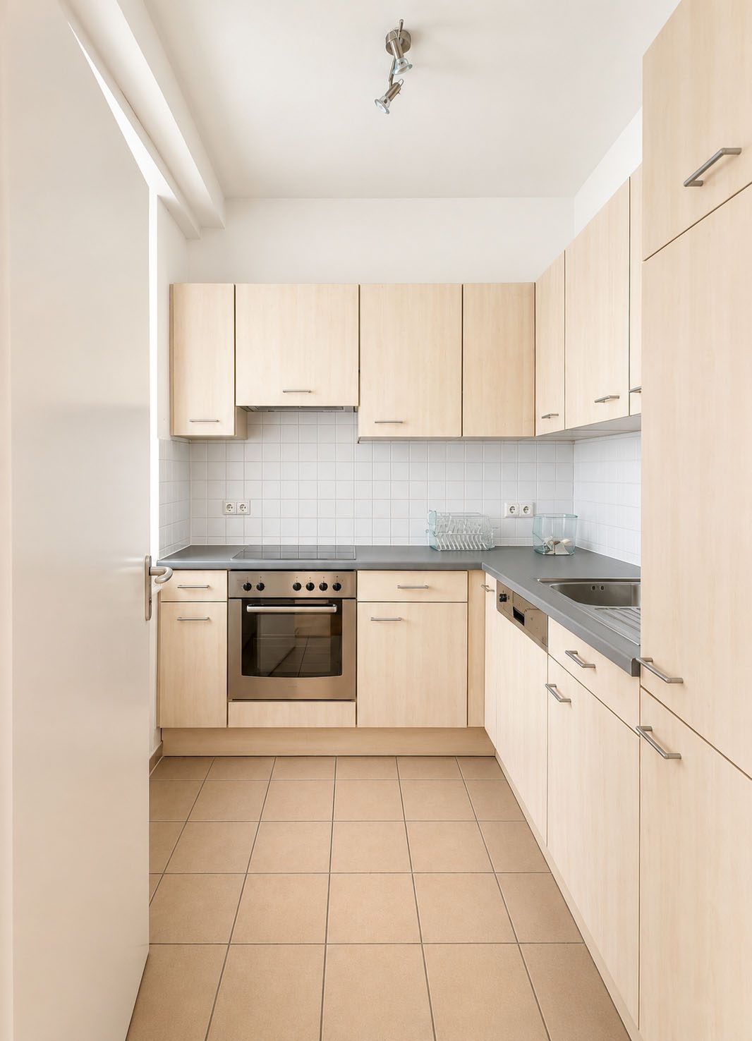 Aigner Immobilien GmbH - Immobilienangebot - 80636 München - Nymphenburg - Erdgeschosswohnung - Attraktive 2,5-Zimmer-Erdgeschosswohnung in ruhiger Innenhoflage zur Kapitalanlage