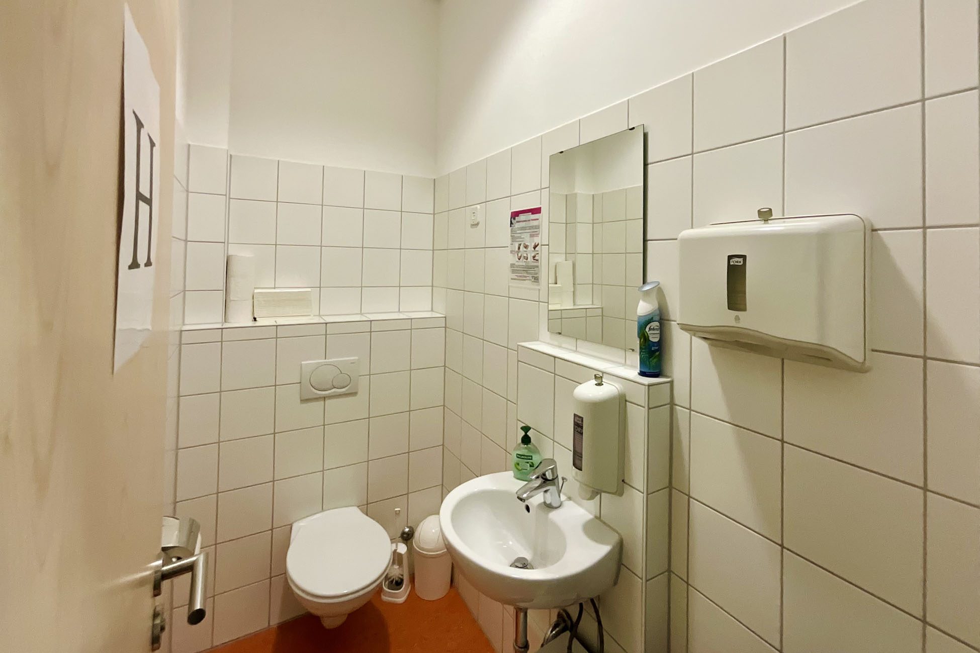 Aigner Immobilien GmbH - Immobilienangebot - 85716 Unterschleißheim - Unterschleißheim - Gewerbeeinheit (Invest.) - Unterschleißheim: Renditestarke Gewerbeeinheiten mit langjährigen Mietern