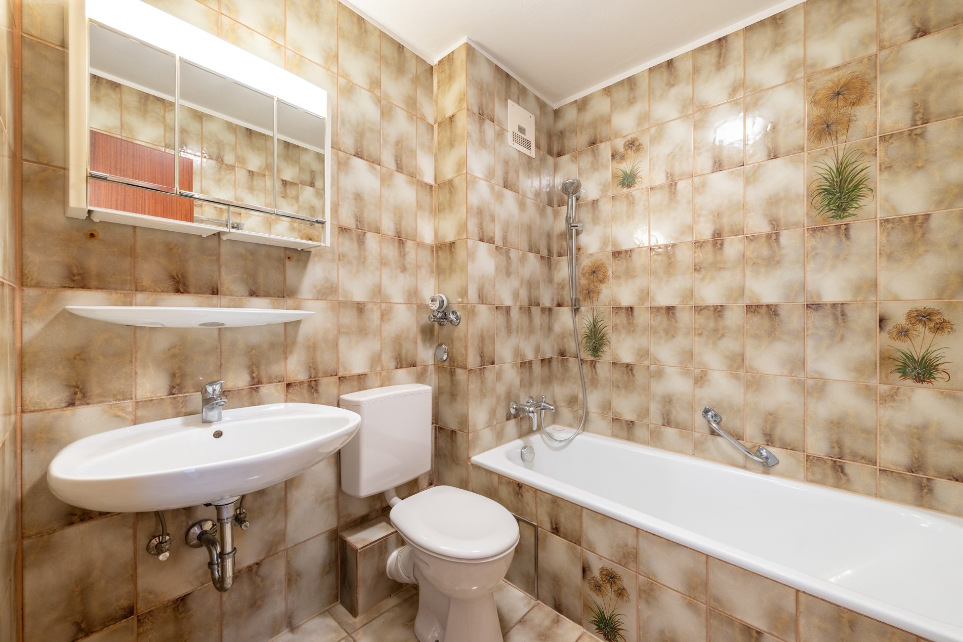 Aigner Immobilien GmbH - Immobilienangebot - 80796 München - Schwabing - Etagenwohnung - Seltene Gelegenheit: Großzügige 3-Zimmer-Wohnung mit drei Balkonen in Top-Lage