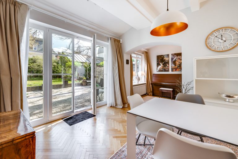 Aigner Immobilien GmbH - Immobilienangebot - 80639 München - Nymphenburg - Einfamilienhaus - Denkmalgeschützte Rarität nahe Schloss Nymphenburg