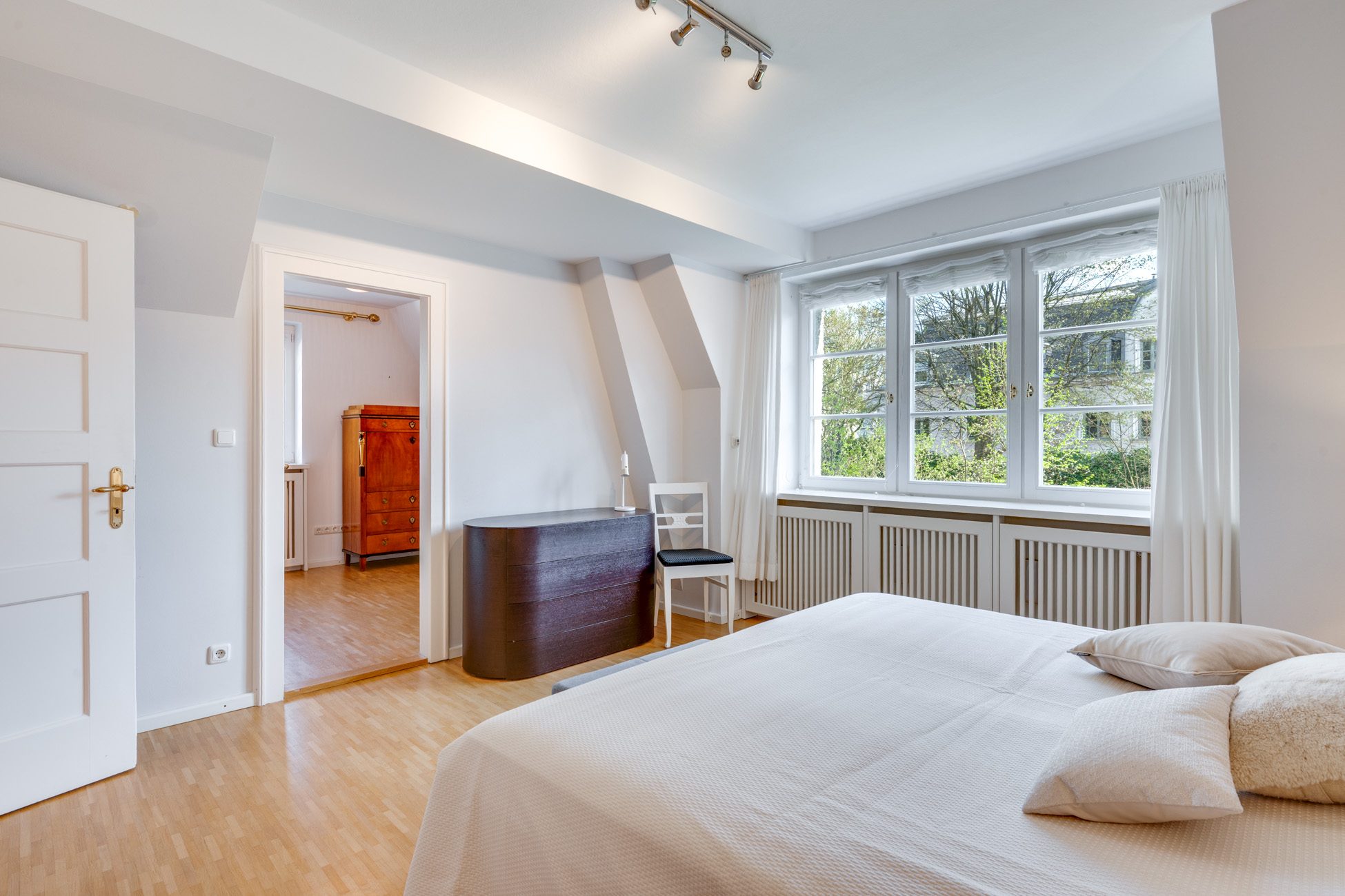 Aigner Immobilien GmbH - Immobilienangebot - 80639 München - Nymphenburg - Einfamilienhaus - Denkmalgeschützte Rarität nahe Schloss Nymphenburg