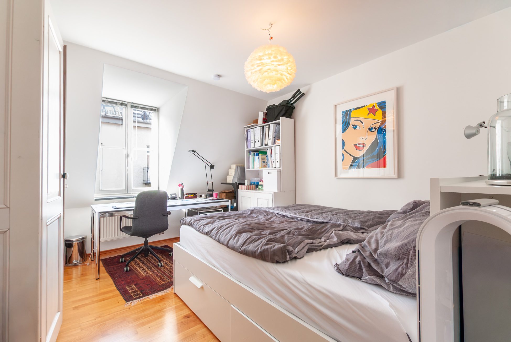 Aigner Immobilien GmbH - Immobilienangebot - 80337 München - Ludwigsvorstadt - Dachgeschosswohnung - Zentral wohnen am Goetheplatz: 2-Zimmer-Wohnung im Hintergebäude eines sanierten Altbaus