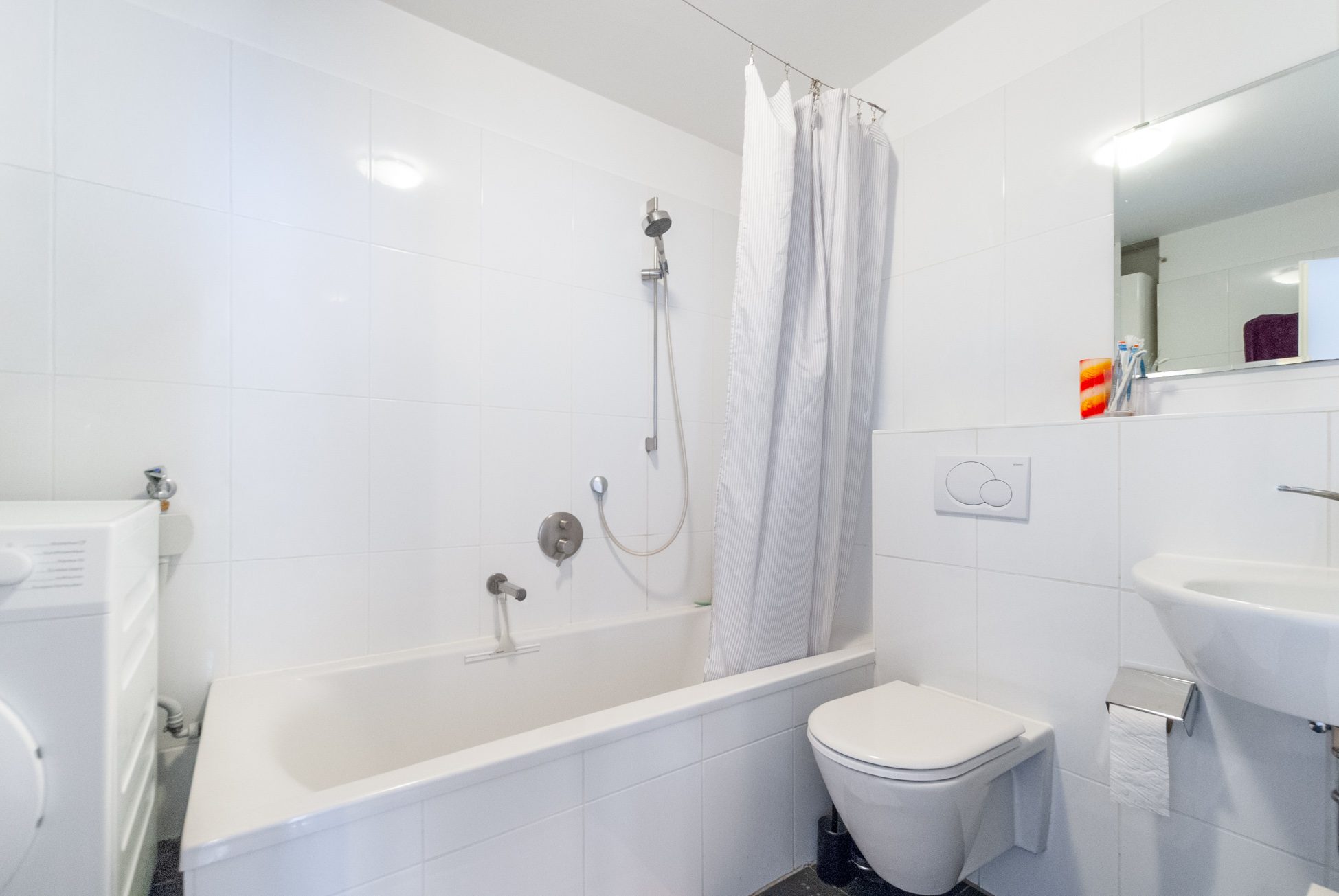 Aigner Immobilien GmbH - Immobilienangebot - 80337 München - Ludwigsvorstadt - Dachgeschosswohnung - Zentral wohnen am Goetheplatz: 2-Zimmer-Wohnung im Hintergebäude eines sanierten Altbaus