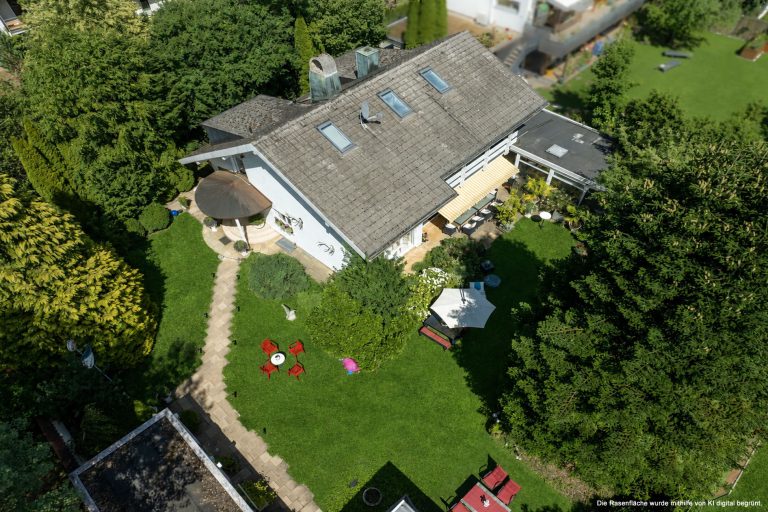 Aigner Immobilien GmbH - Immobilienangebot - 81827 München - Waldtrudering - Einfamilienhaus - Ein Zuhause mit Charakter – Großzügigkeit, Privatsphäre und Wohnkomfort auf höchstem Niveau