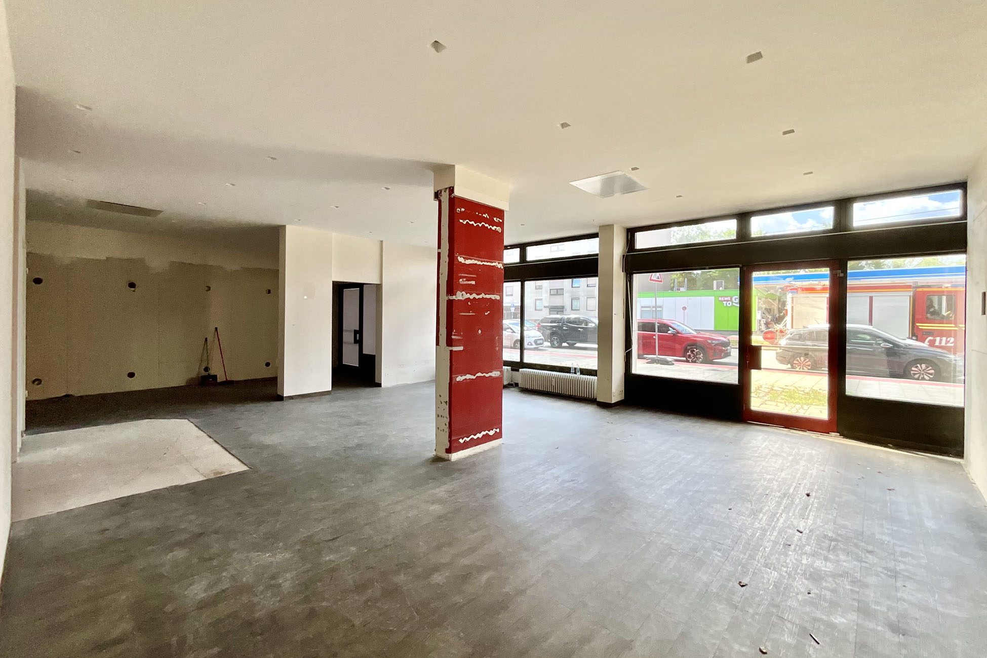 Aigner Immobilien GmbH - Immobilienangebot - 81673 München - Berg am Laim - Laden - Berg am Laim: Leerstehende Gewerbefläche mit vielfältigen Nutzungsmöglichkeiten