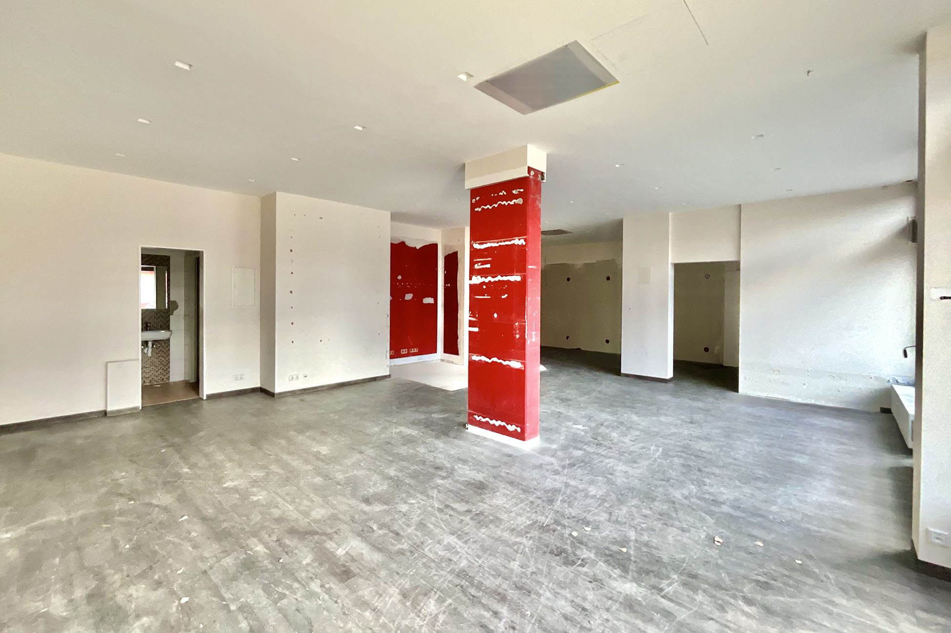 Aigner Immobilien GmbH - Immobilienangebot - 81673 München - Berg am Laim - Laden - Berg am Laim: Leerstehende Gewerbefläche mit vielfältigen Nutzungsmöglichkeiten