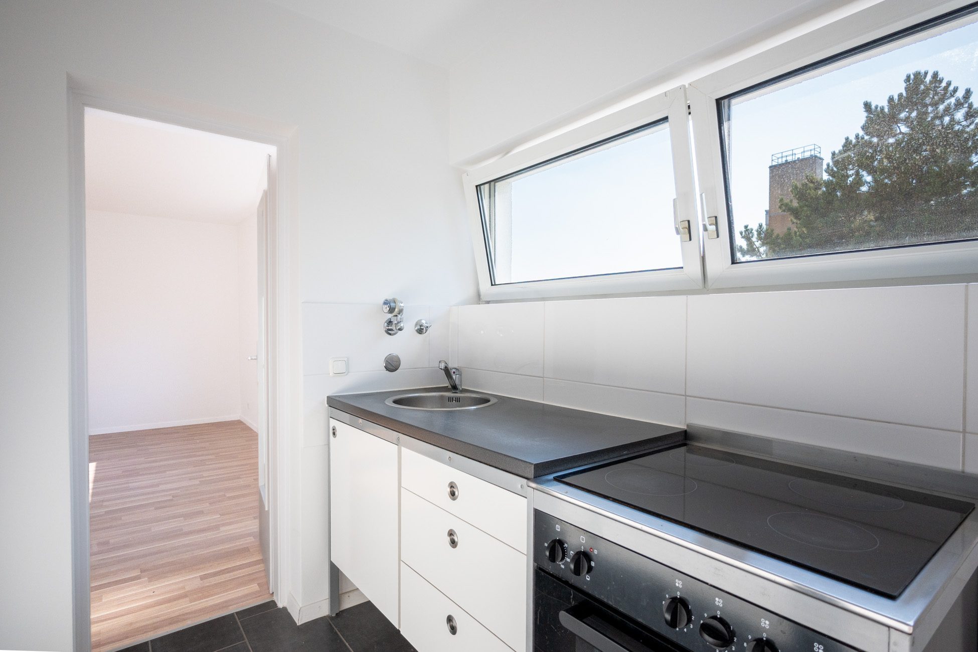 Aigner Immobilien GmbH - Immobilienangebot - 80995 München - Lerchenau - Etagenwohnung - Wohnen zwischen Stadt und Natur: Ruhige 1-Zimmer-Wohnung am Lerchenauer See
