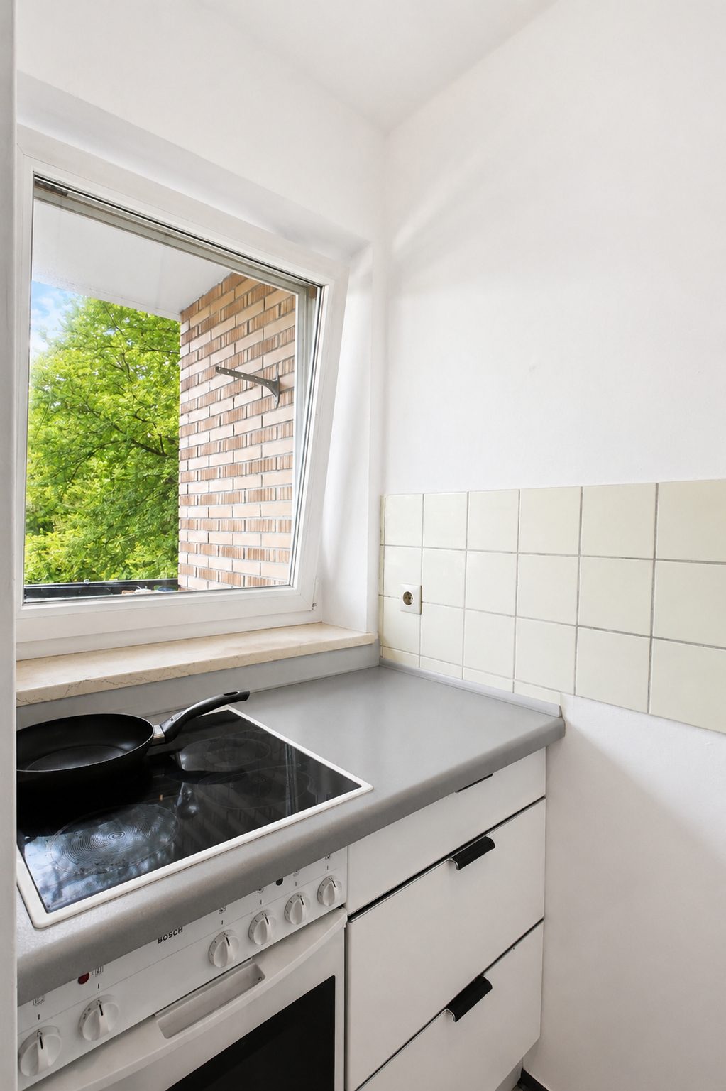 Aigner Immobilien GmbH - Immobilienangebot - 80939 München - Freimann - Etagenwohnung - Attraktive 1-Zimmer-Wohnung mit Ostbalkon in gepflegtem Zustand